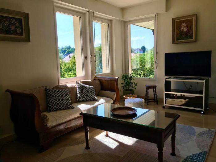 Villa Eléno, au cœur de la région des lacs du Jura