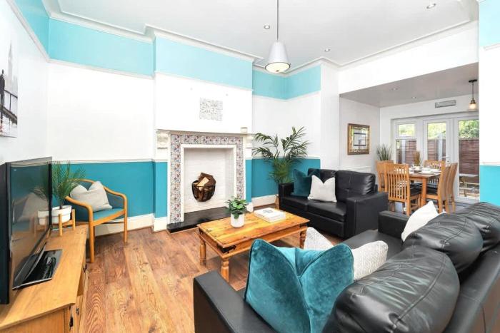 NEW Oakhill House by Truestays - 5 Bedroom House in Stoke-on-Trent