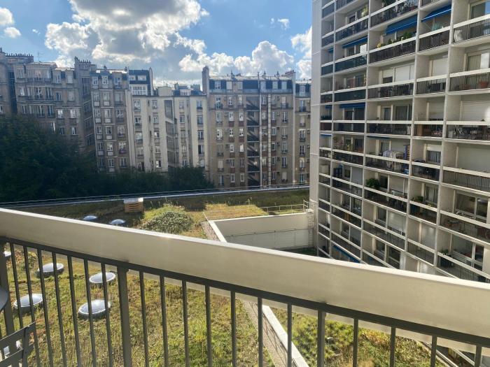 Appartement de 47m avec petit balcon et vue dégagée