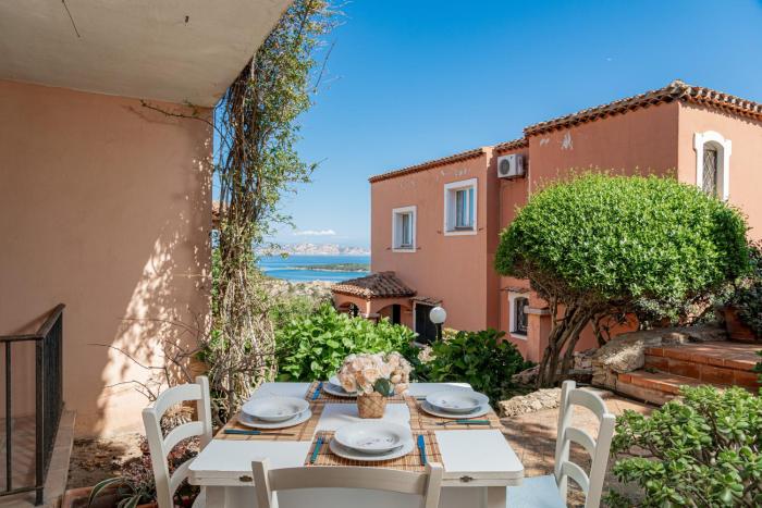 Ampio Appartamento 3 Min da Porto Cervo Centro