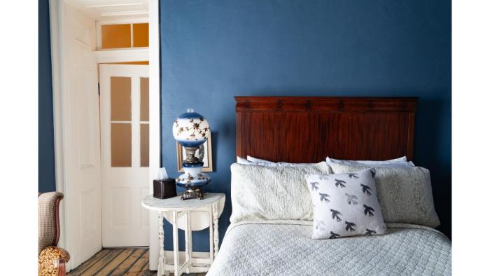 Annie Oakley - Historic Hotel Room