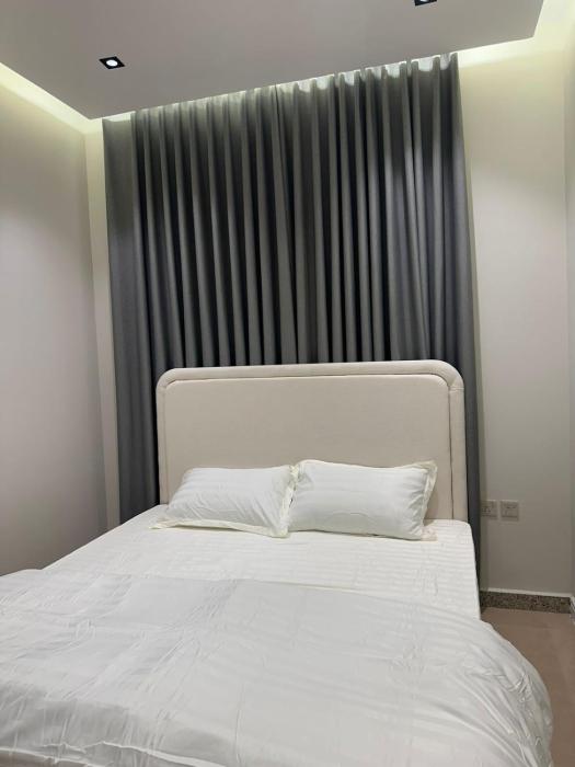 عزم ظهره لبن