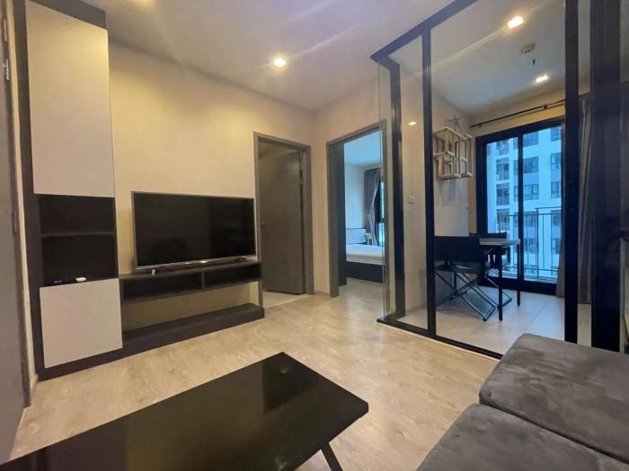 芭提雅中心地区 The Base 高档公寓酒店