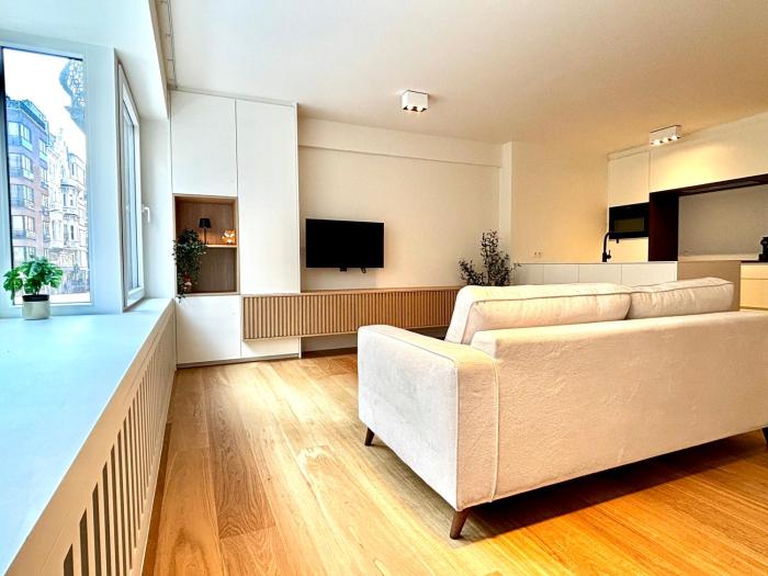 Beautiful apartment with parking close to the sea & city center