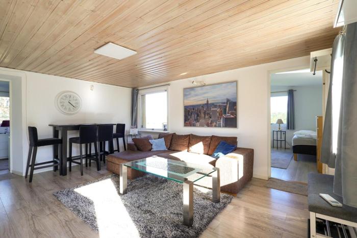 3 Villas - 16 Beds - Views - city