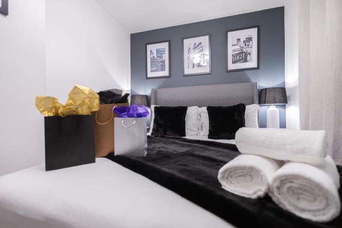 Chic 1-Bedroom Flat - 10 Min Walk to Westfield London