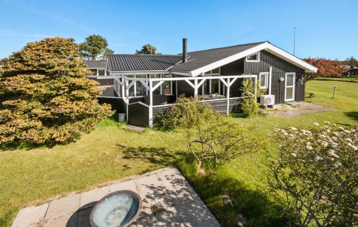 3 Bedroom Stunning Home In Hjørring