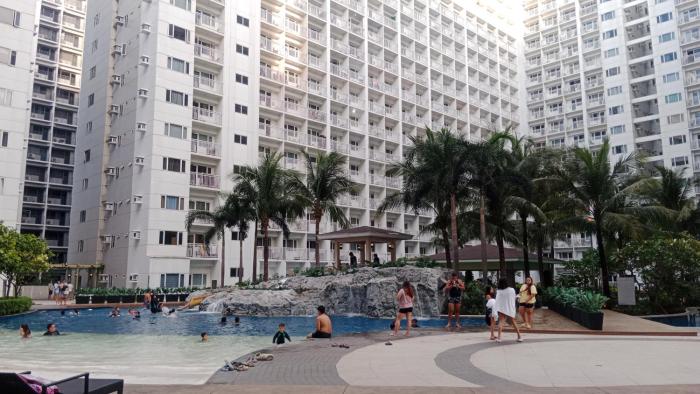 Blytheo Urban Staycation by Jonathan