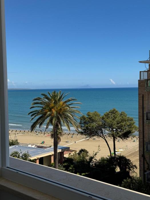 Rebeccas Apartments - Francesca - Attico Vista Mare 200m dal mare