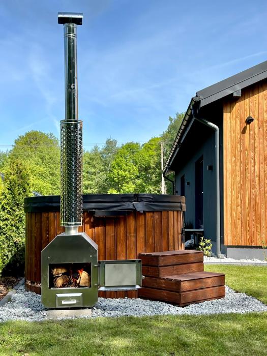 Dom Kacprowy - Brzegi Lasu - dwa apartamenty na wyłączność z ogrodem