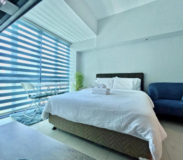 38 Park Ave Studio in IT Park with Netflix, Pool & Gym