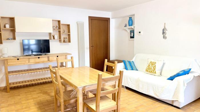 N091 - Numana, nuova taverna bilocale sx