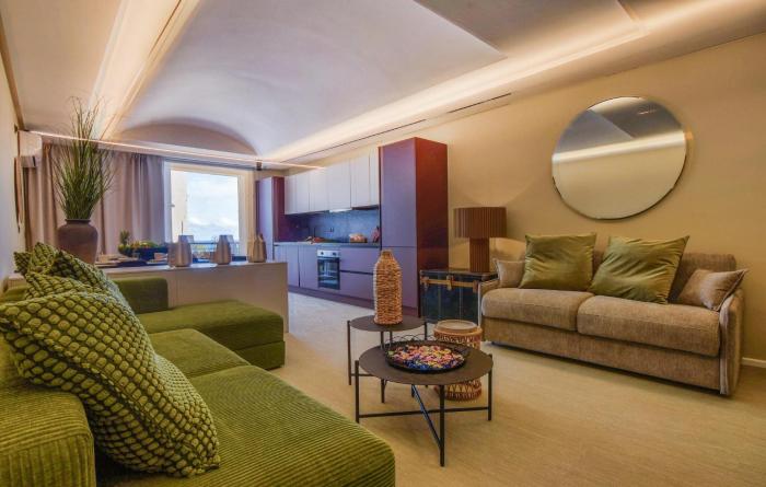 5 Bedroom Stunning Apartment In Trappeto