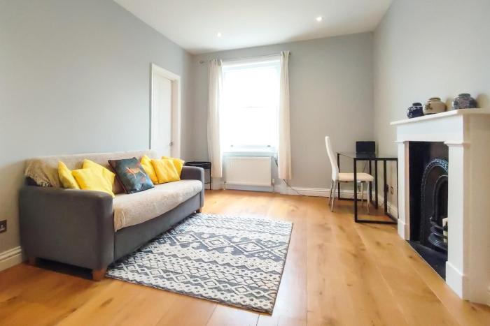 Great 1-bedroom flat in FulhamRd