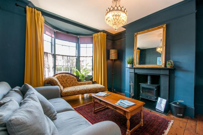 Opulent Georgian townhouse overlooking Spencer Square