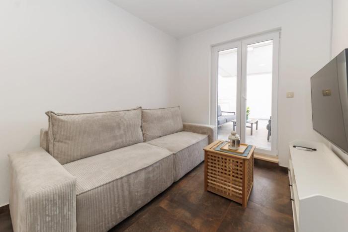 Apartments 23 and 25 with free private parking