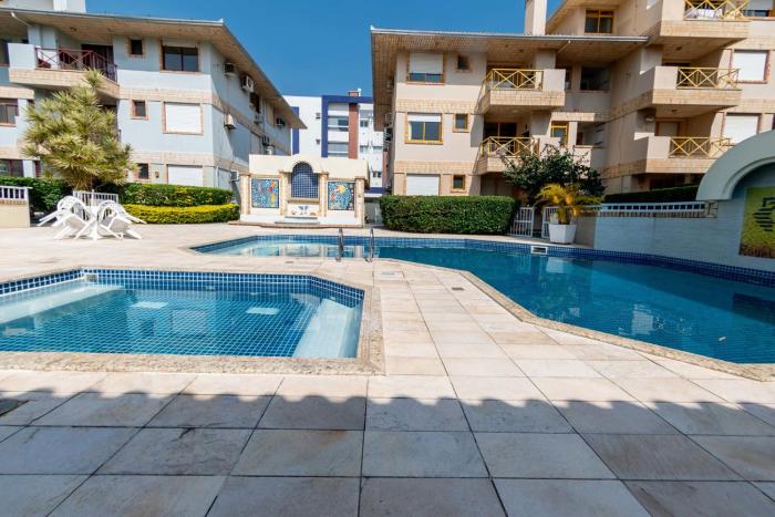 Apto com piscina a 200m da praia YH5156