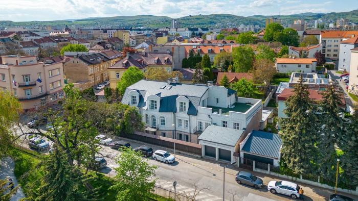 1-New apartment 1min from center