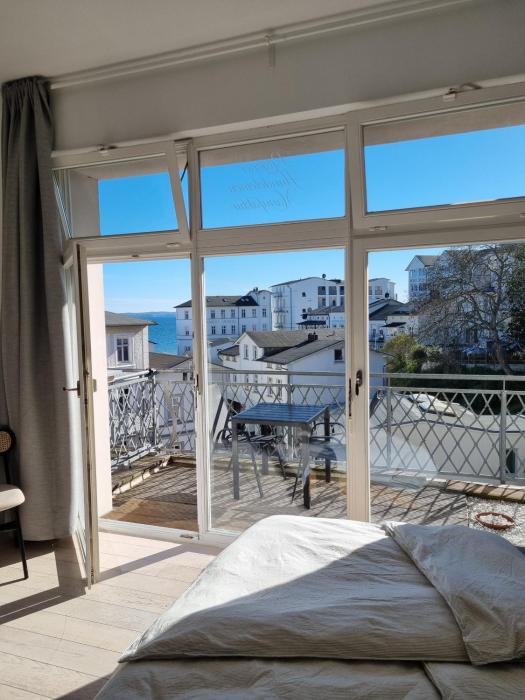 Apartment mit Meerblick und Südbalkon