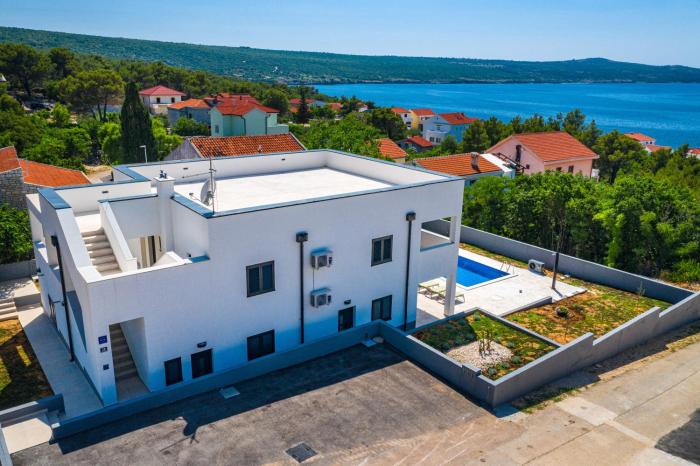 Apartment ILUX-3