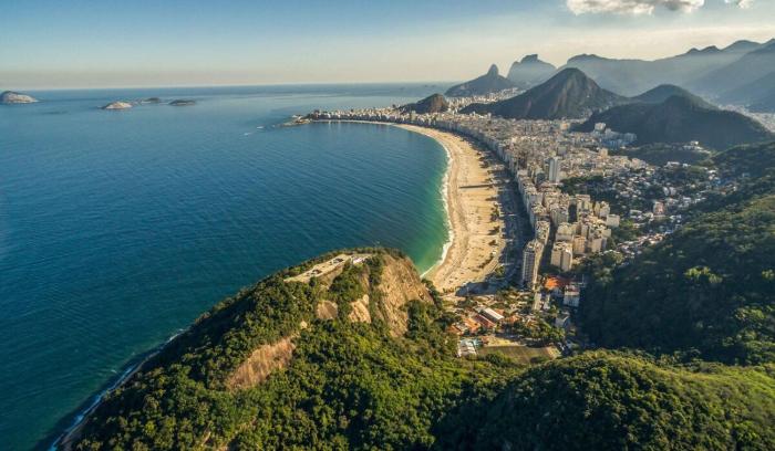 APÊ DE PRAIA alma lavada Leme Rio de Janeiro