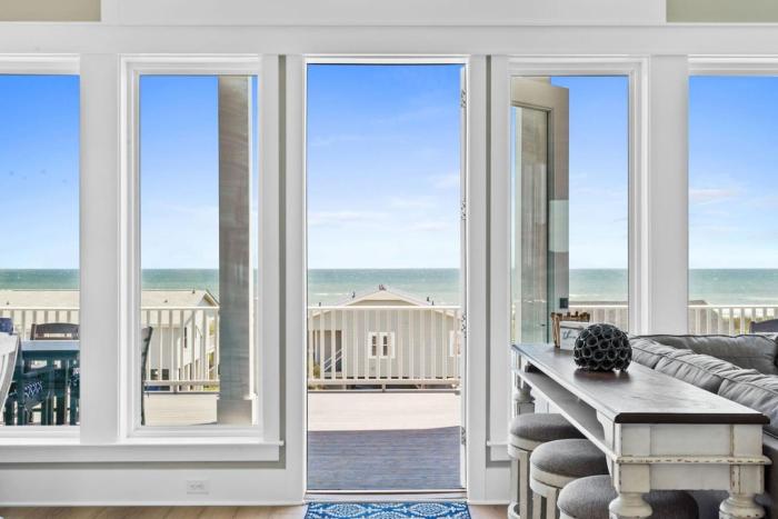 Sea Grit by Pier 42 Vacations