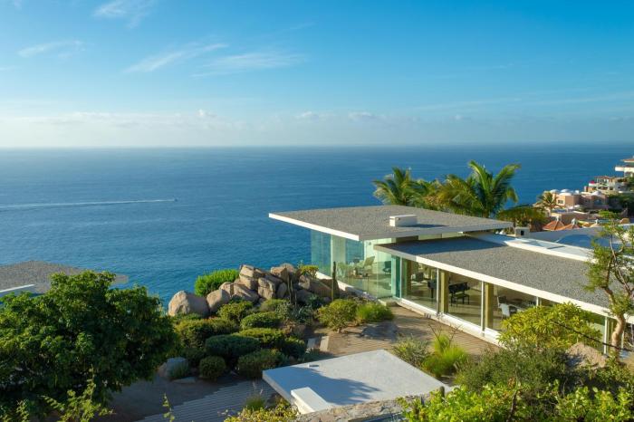 Villa Finisterra by Cabo Villas