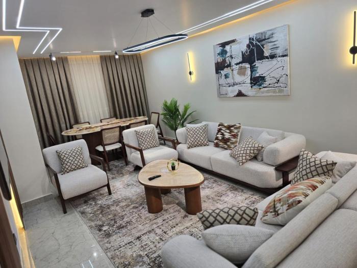 شقه فندقيه فاخره Vip لك بالكامل مدينه نصر