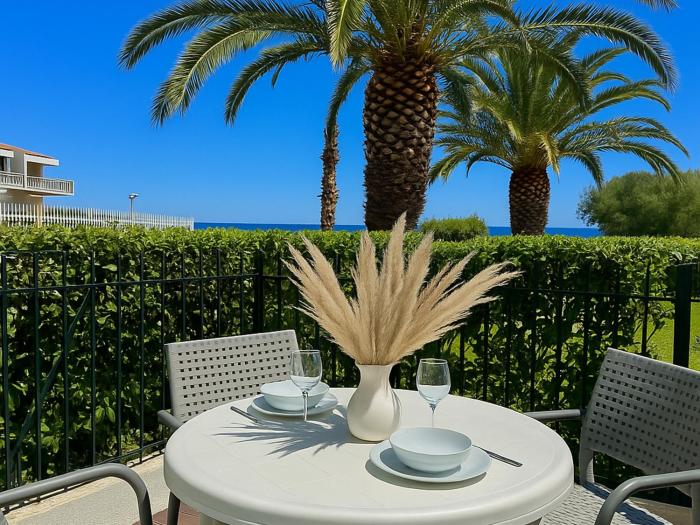 Studio à Saint-Cyprien – Accès plage, piscine, terrasse - FR-1-732-71