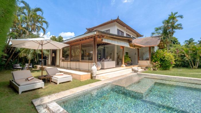 Villa Mogi by Villa Finder