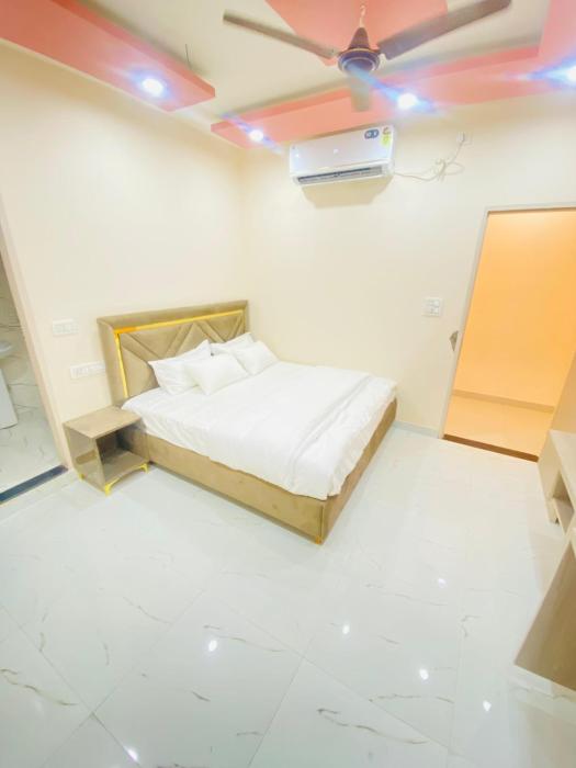 Modest Rooms By Libra