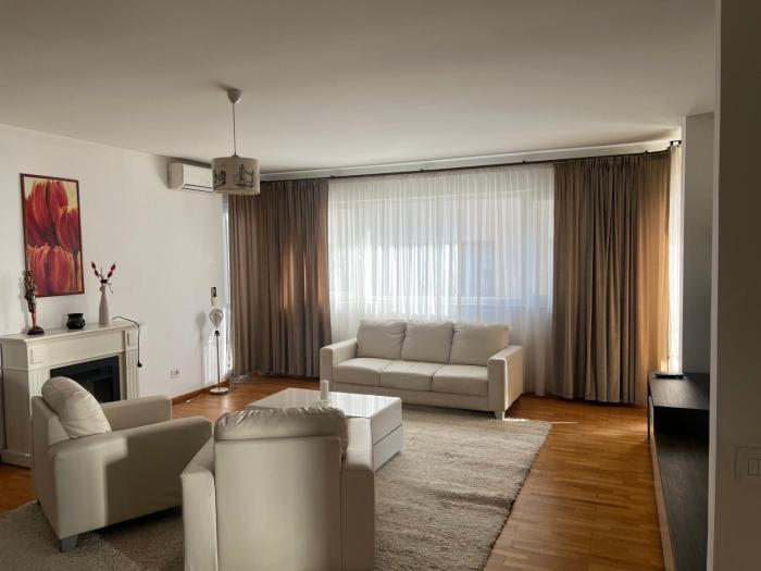 Apartament Debussy