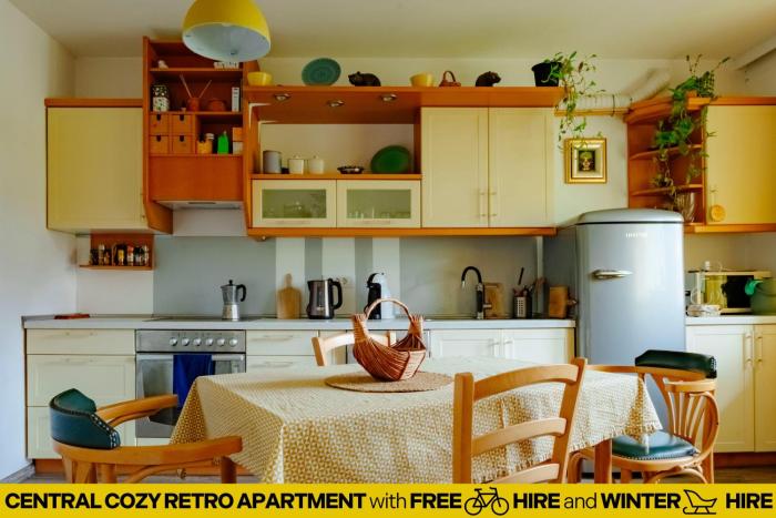 Comfy and central with bikes