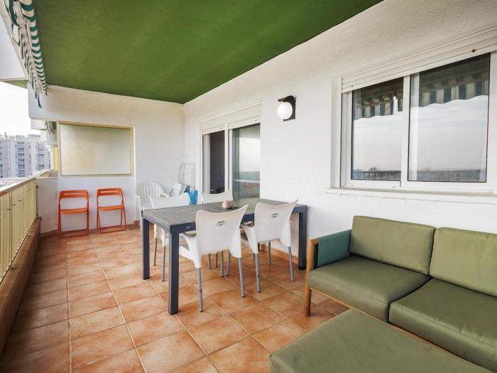 DOS Apartamentos familiares en El Puig con piscina, se alquilan juntos