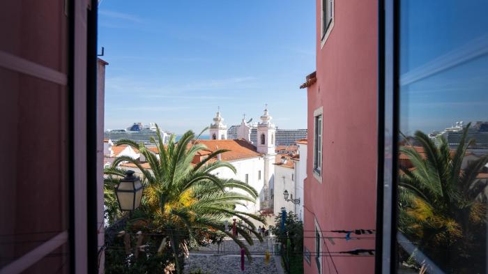 Alfama Apartment River View