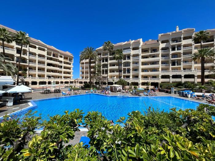 Lovely 1 Bed Apartment In Castle Harbour C108