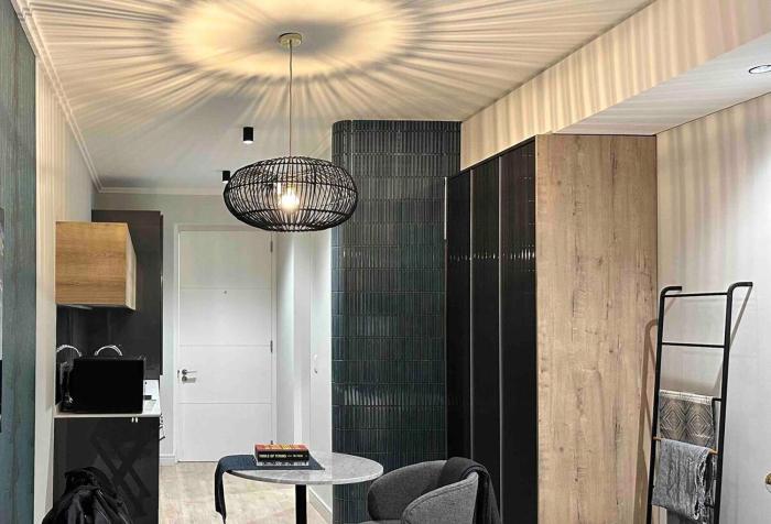 Explore Ellipse - Peacock Room