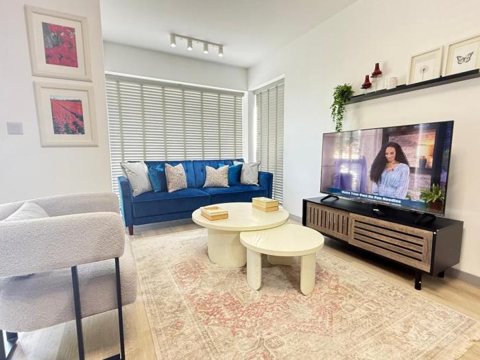 Modern 2-Bed Apartment, Sleeps 5, Free Parking, Netflix, New built