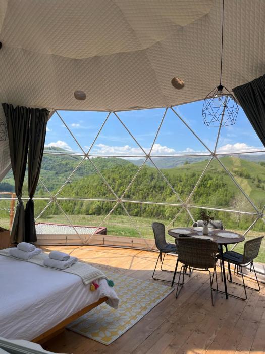 Tranquil Dome - Mantas Retreat Glamping Cornereva