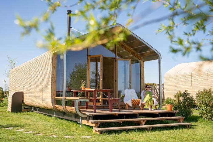 Luxe Wikkelhouse met hottub Dompel