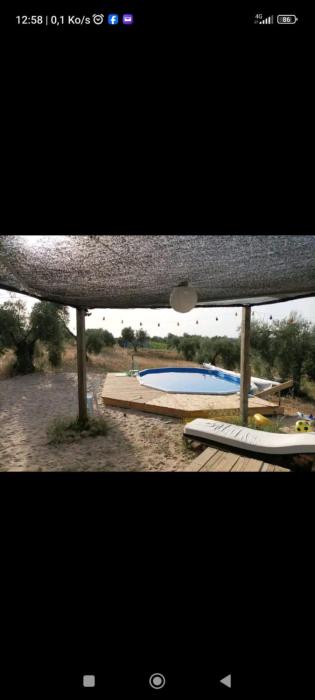 Caravana acogedora con piscina "Amantes de la naturaleza"