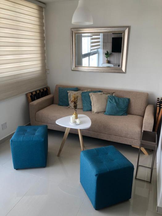 Nice apartment on the 11th floor with pool and park view