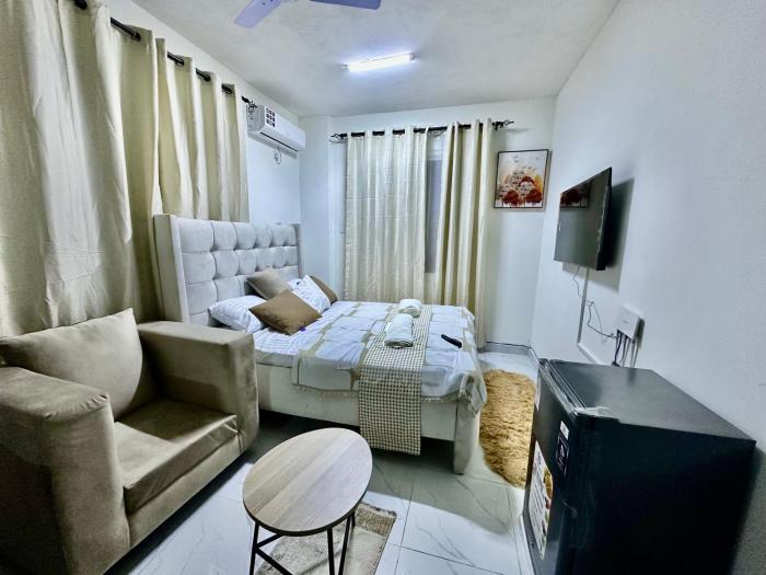 Phoenix Studio Stays