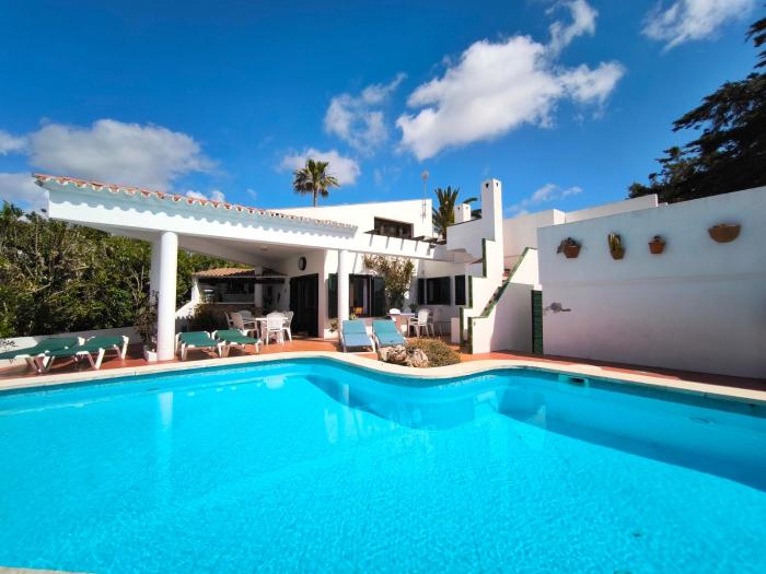 Villa Exclusiva, Piscina Privada y Vistas al Mar