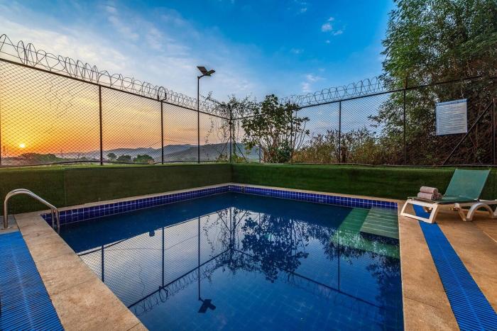 CosmicStays The Luxe Oasis Private Pool Villa & Bar In Lonavala