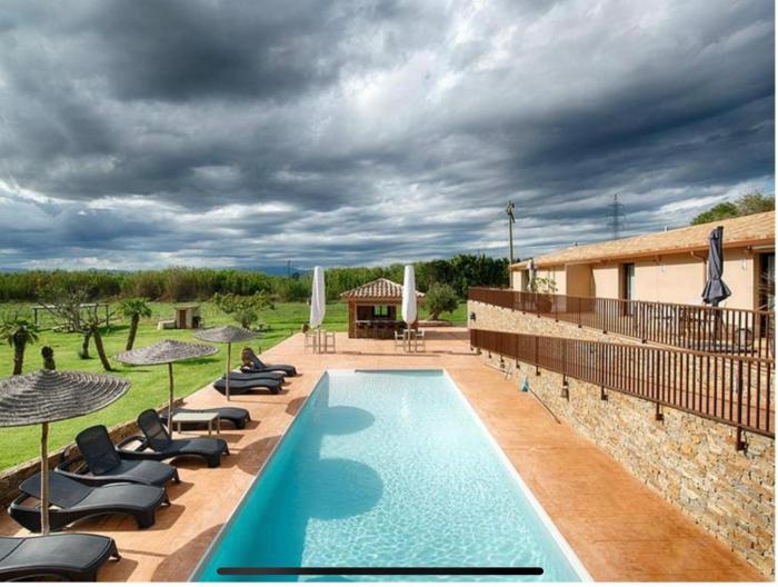 Maison Rouergue 4 à 6 pers avec piscine partagée