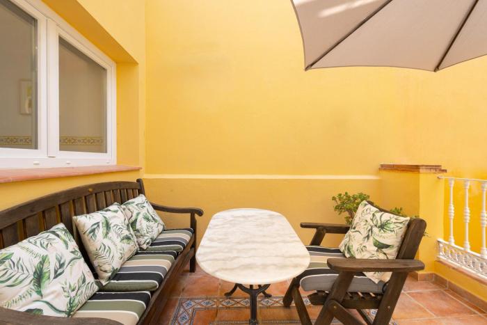 C92 - Rustic Two Bedrooms Apartment with Terrace