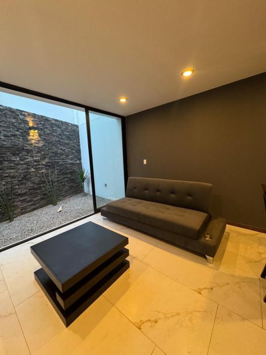 Large house in an exclusive area