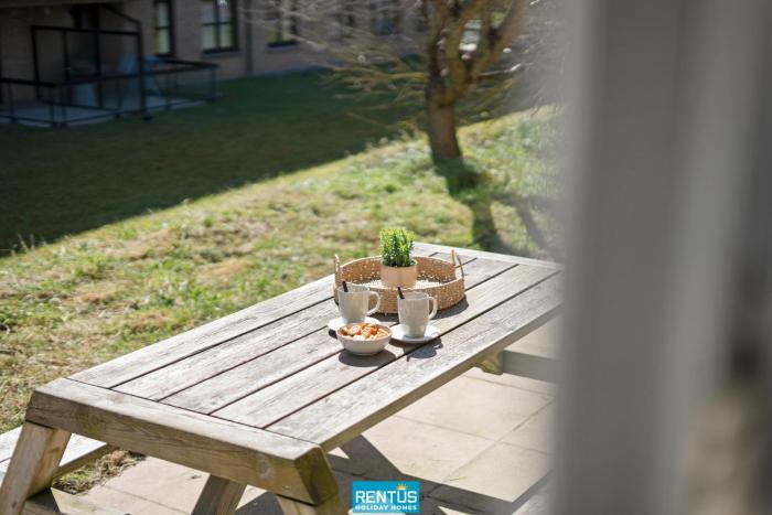 James Ensor Zon - beach fun in Oostduinkerke