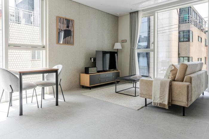 Blueground ID1 Nonhyeon City view AC SEL-1